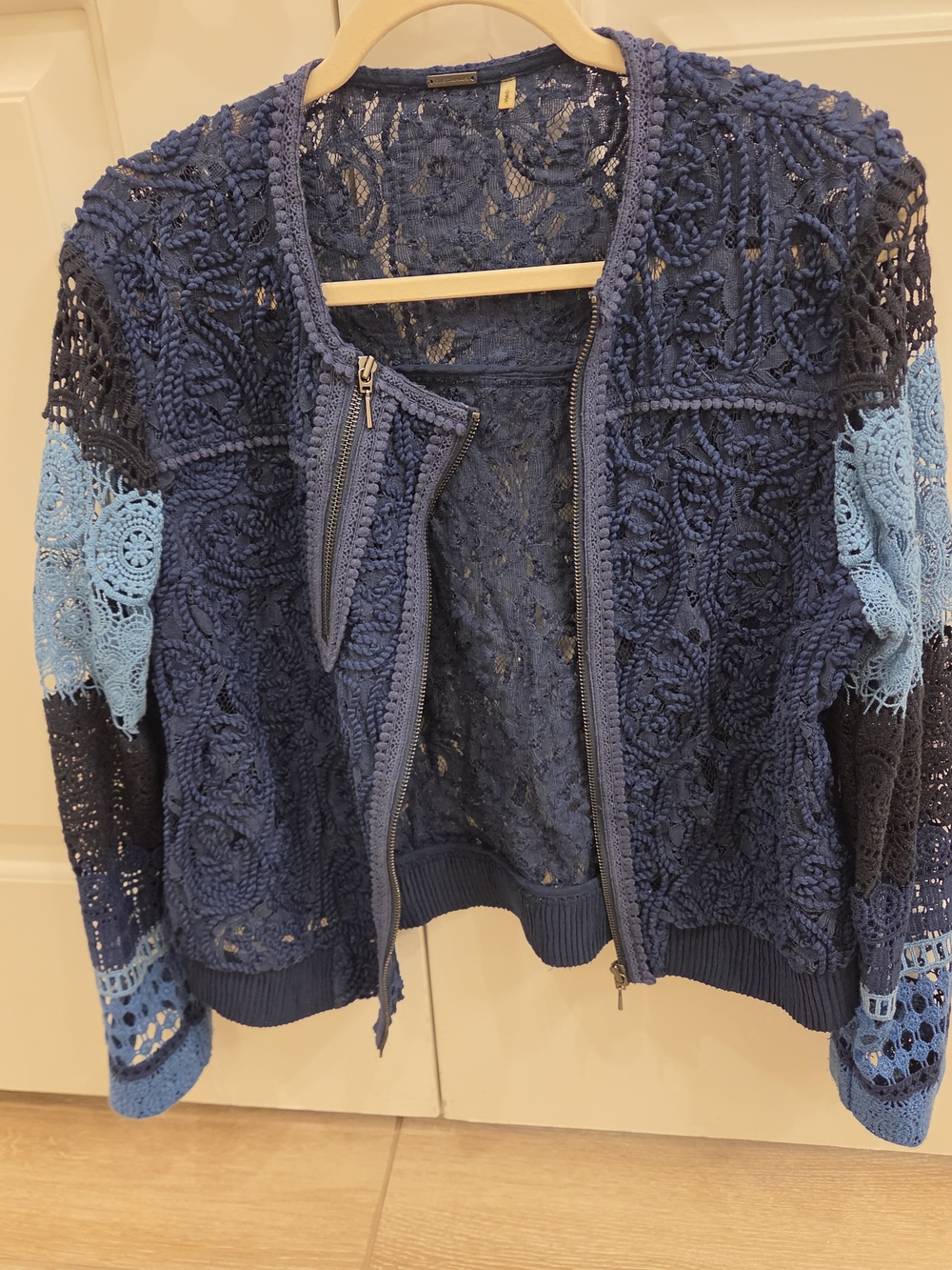VERY RARE Ellie Tahari Mixed Media Lace Jacket Never Worn!